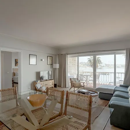 Bay Terrace I