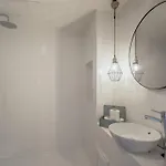 Bay Terrace I *
