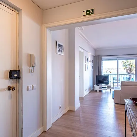 Bay Terrace I Apartment