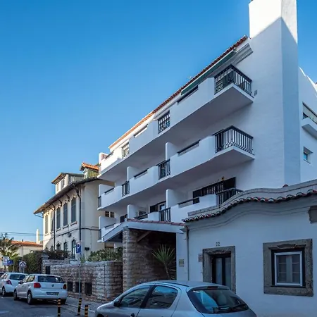 Bay Terrace I *