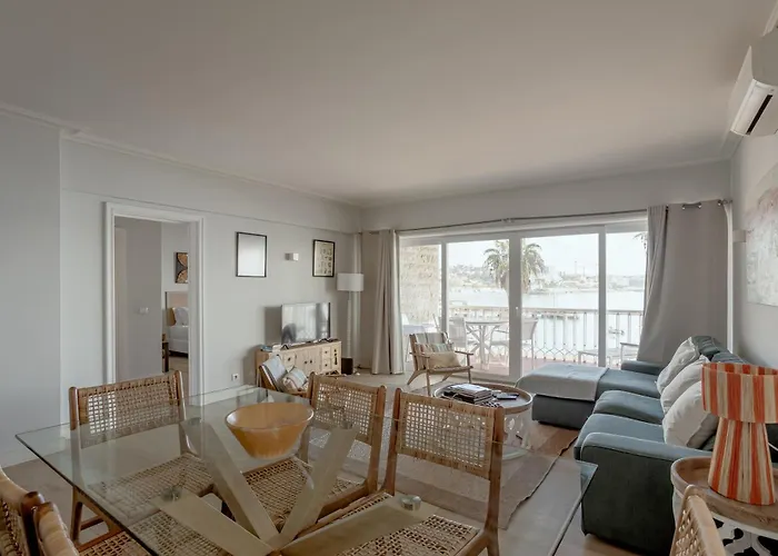 Bay Terrace I 아파트