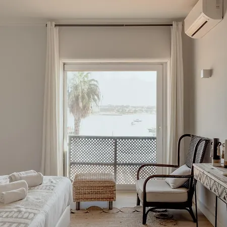 Bay Terrace I Apartamento *